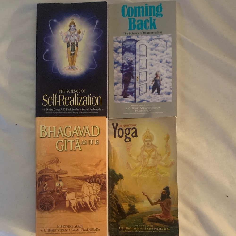 Set of 4 Spiritual Books by A.C Bhaktivedanta Swami Prabhupada